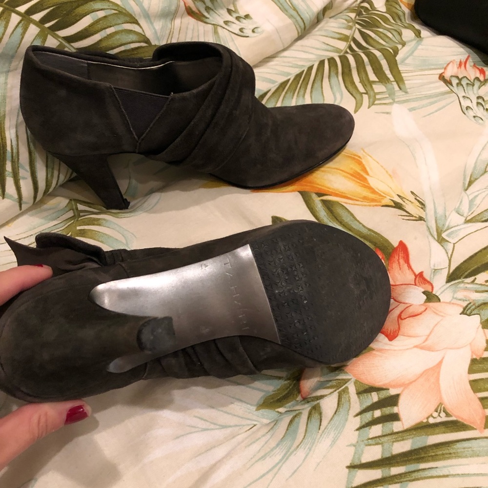 Booties - Picture 3 of 4